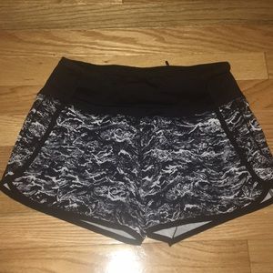 Black and white Lululemon run times shorts